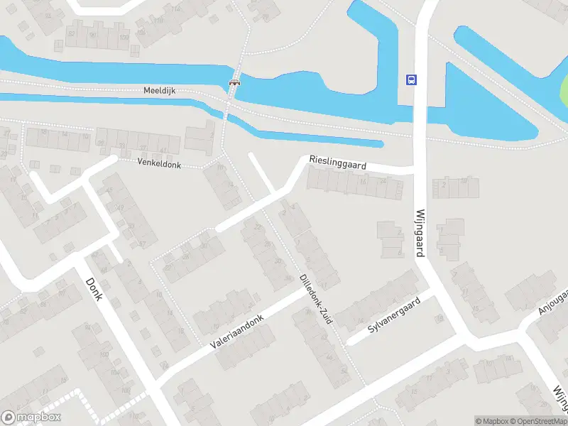 Ambulance met grote spoed naar de Rieslinggaard in Spijkenisse