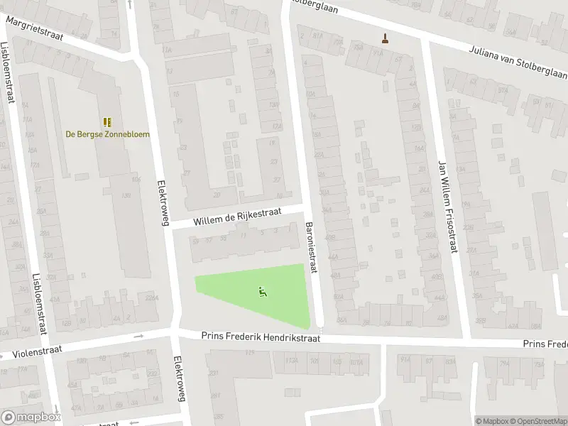 Ambulance met grote spoed naar de Willem de Rijkestraat in Rotterdam