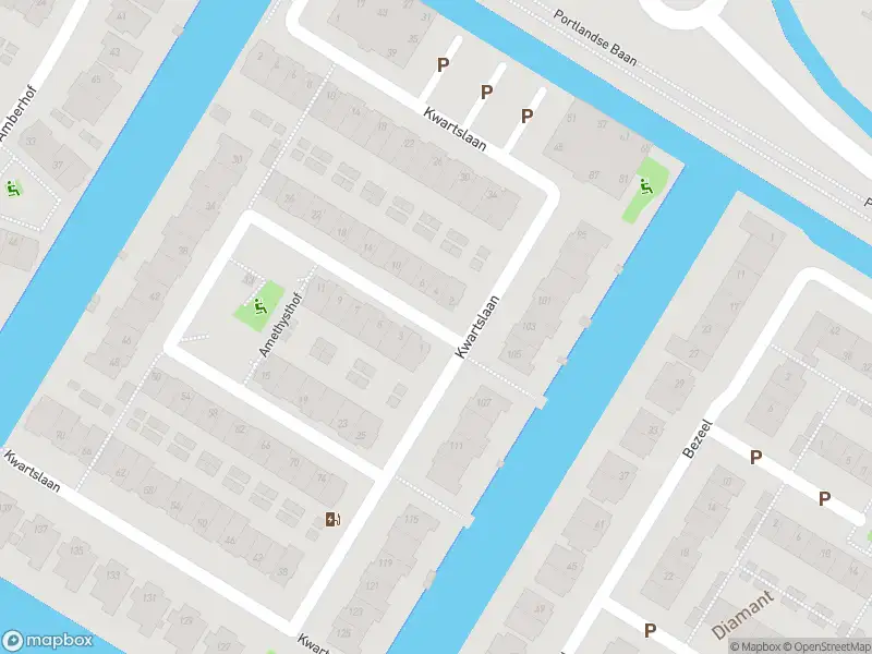 Ambulance met gepaste spoed naar de Amethysthof in Rhoon