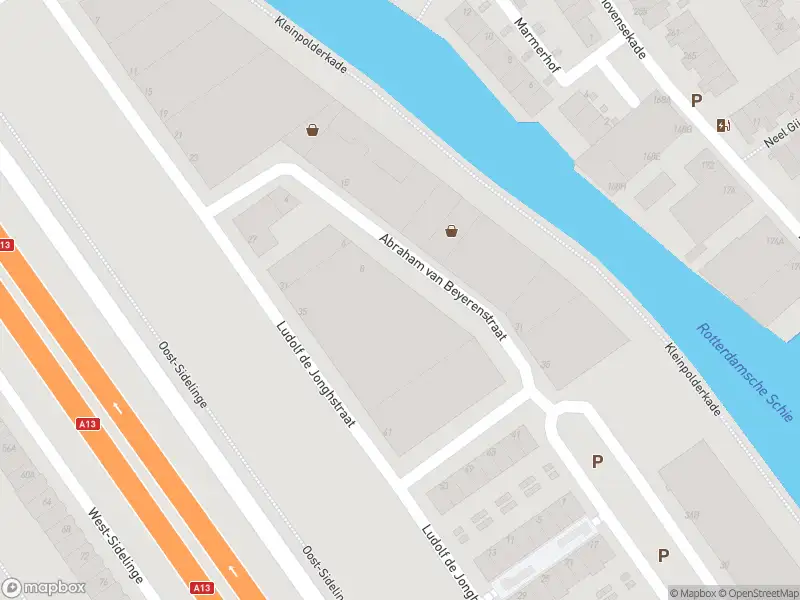 Brandweer met gepaste spoed naar de Abraham van Beyerenstraat in Rotterdam