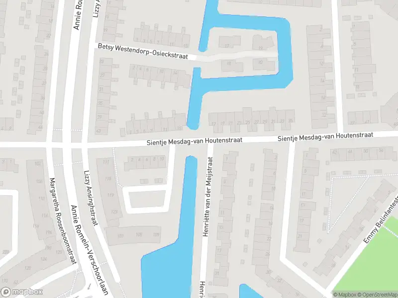 Ambulance met grote spoed naar de Sientje Mesdag-van Houtenstraat in Spijkenisse