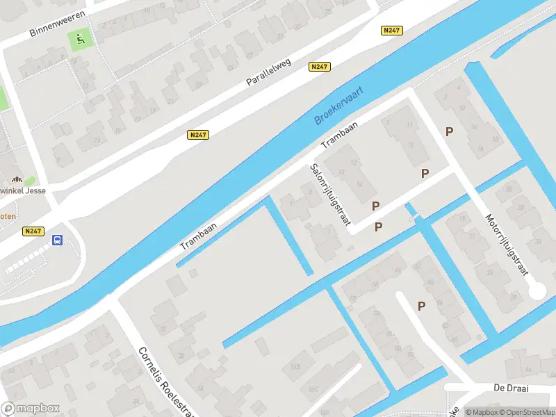 Brandweer met gepaste spoed naar de Trambaan in Broek in Waterland vanwege waarnemen gaslucht