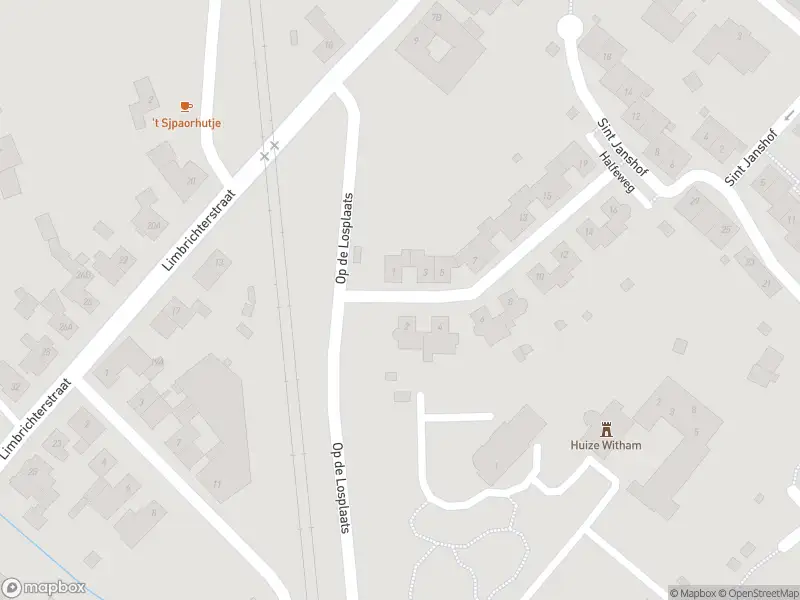 Ambulance met grote spoed naar de Halfeweg in Nieuwstadt