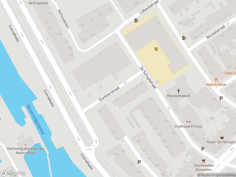 Ambulance met gepaste spoed naar de Dunklerstraat in 's-Gravenhage