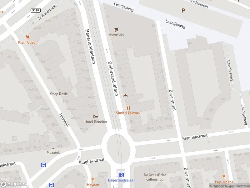 Ambulance met gepaste spoed naar de Beijerlandselaan in Rotterdam