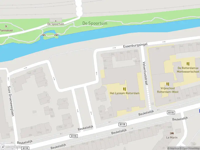 Ambulance met grote spoed naar de G.W. Burgerplein in Rotterdam