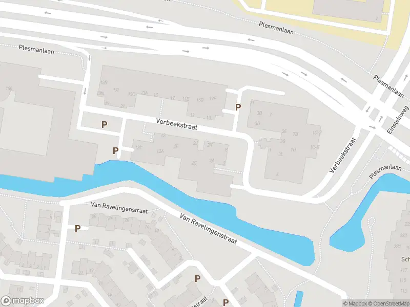 Ambulance met gepaste spoed naar de Verbeekstraat in Leiden