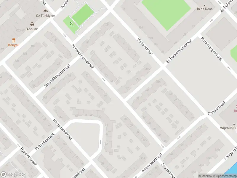 Ambulance met grote spoed naar de Korenbloemstraat in Rotterdam