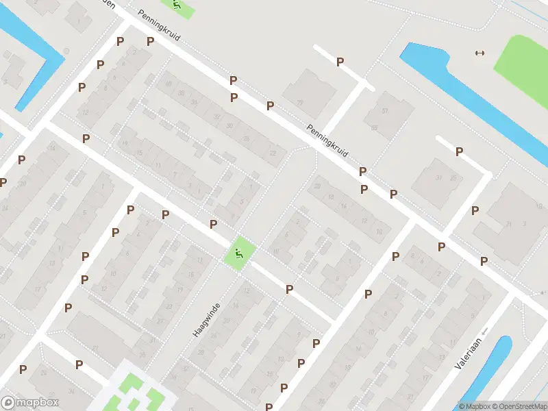 Ambulance met grote spoed naar de Haagwinde in Puttershoek