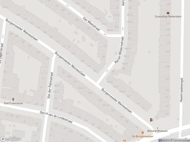 Ambulance met grote spoed naar de Burgemeester Meineszlaan in Rotterdam