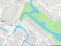 Ambulance met gepaste spoed naar de Nicolaas Beetsstraat in Alblasserdam