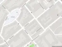 Ambulance met grote spoed naar de Mariastraat in Schiedam