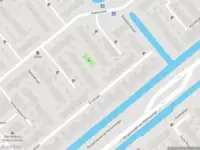 Ambulance met grote spoed naar de Bremlaan in Gouda