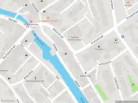 Ambulance met gepaste spoed naar de Molenstraat in Strijen