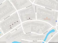 Ambulance met grote spoed naar de Narcissenstraat in Volendam