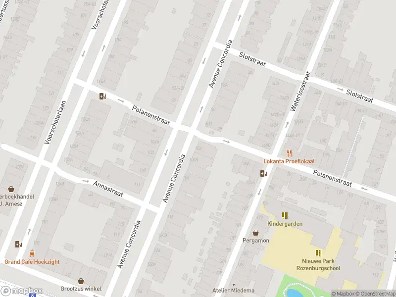 Ambulance met grote spoed naar de Avenue Concordia in Rotterdam