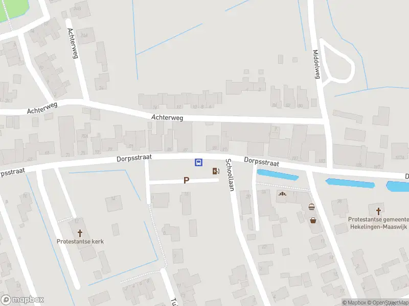 Ambulance met gepaste spoed naar de Dorpsstraat in Hekelingen