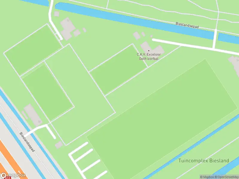 Ambulance met grote spoed naar de Bieslandsepad in Delft