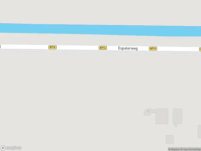 Politie naar de Espelerweg in Espel vanwege voertuigen te water