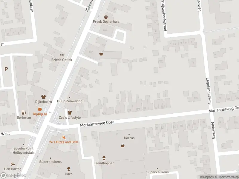 Ambulance met grote spoed naar de Moriaanseweg Oost in Hellevoetsluis