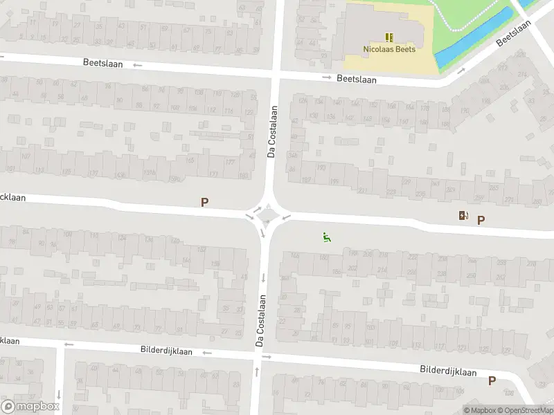 Ambulance met gepaste spoed naar de Caan van Necklaan in Rijswijk