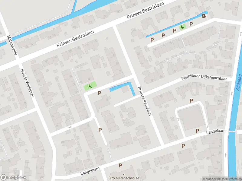 Ambulance met gepaste spoed naar de Prinses Irenelaan in Maasland