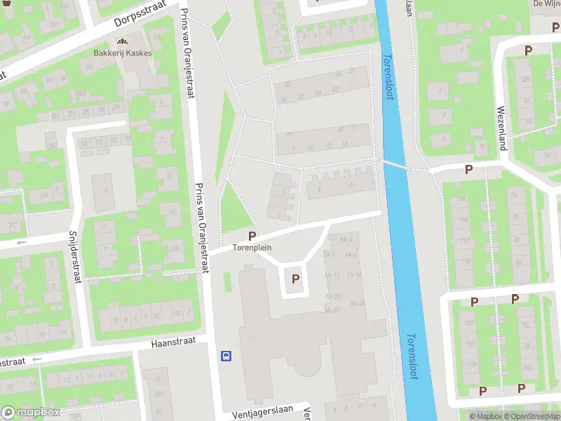 Ambulance met gepaste spoed naar de Torenplein in Wormer