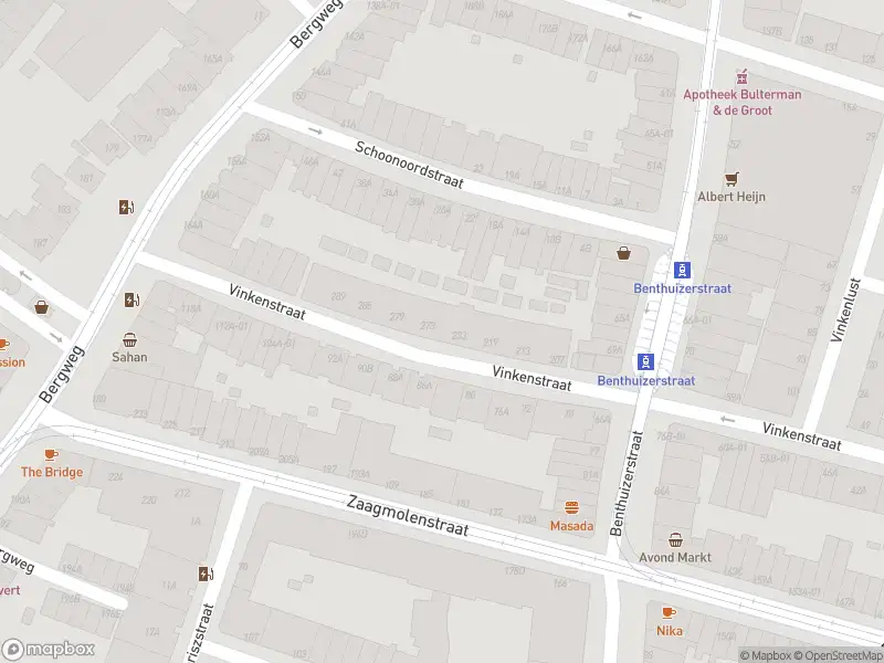 Ambulance met gepaste spoed naar de Vinkenstraat in Rotterdam