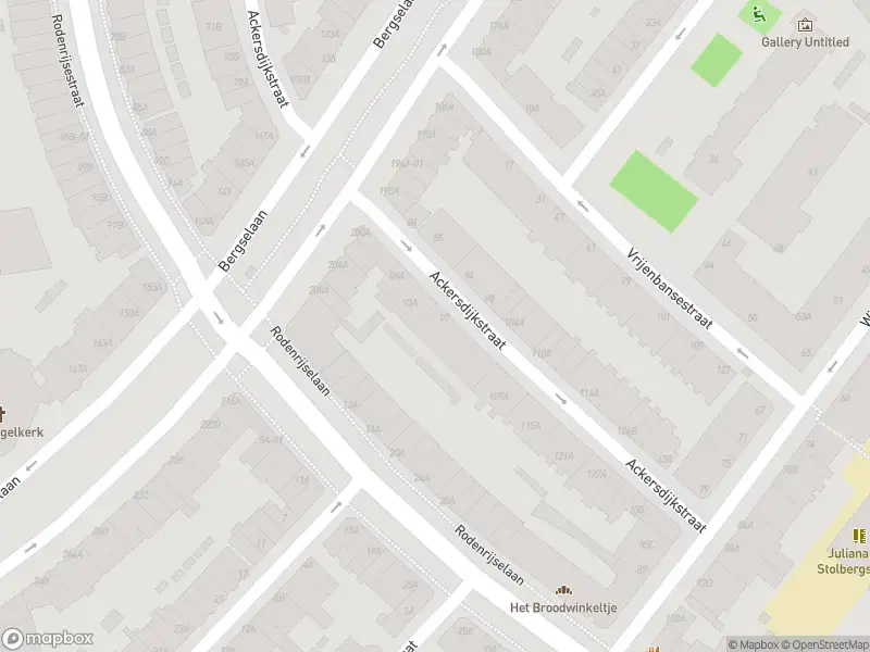 Ambulance met grote spoed naar de Ackersdijkstraat in Rotterdam