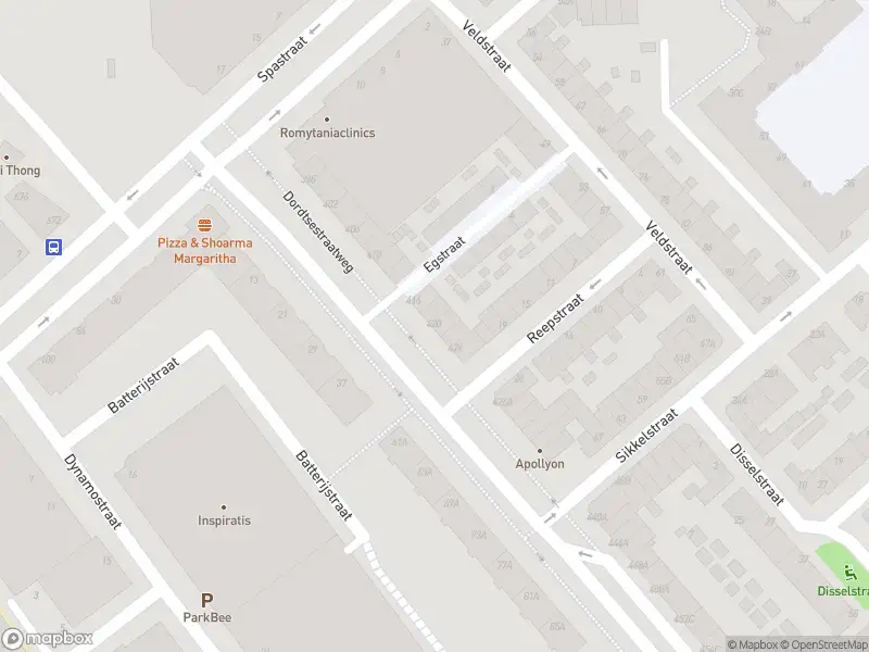 Ambulance met grote spoed naar de Dordtsestraatweg in Rotterdam