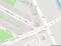 Ambulance met grote spoed naar de Amstelvlietstraat in Amsterdam