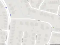 Brandweer en politie met grote spoed naar de Eikenlaan in Roosendaal vanwege waarnemen gaslucht