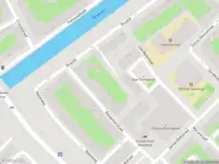 Ambulance met grote spoed naar de Willem Beukelsstraat in Amsterdam