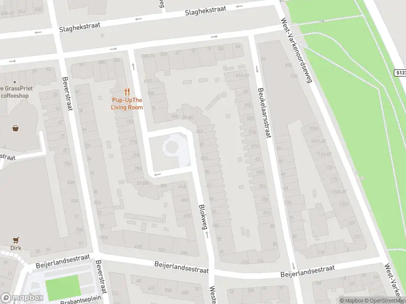 Ambulance met grote spoed naar de Blokweg in Rotterdam