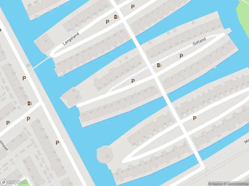 Ambulance met grote spoed naar de Gotland in 's-Gravenhage