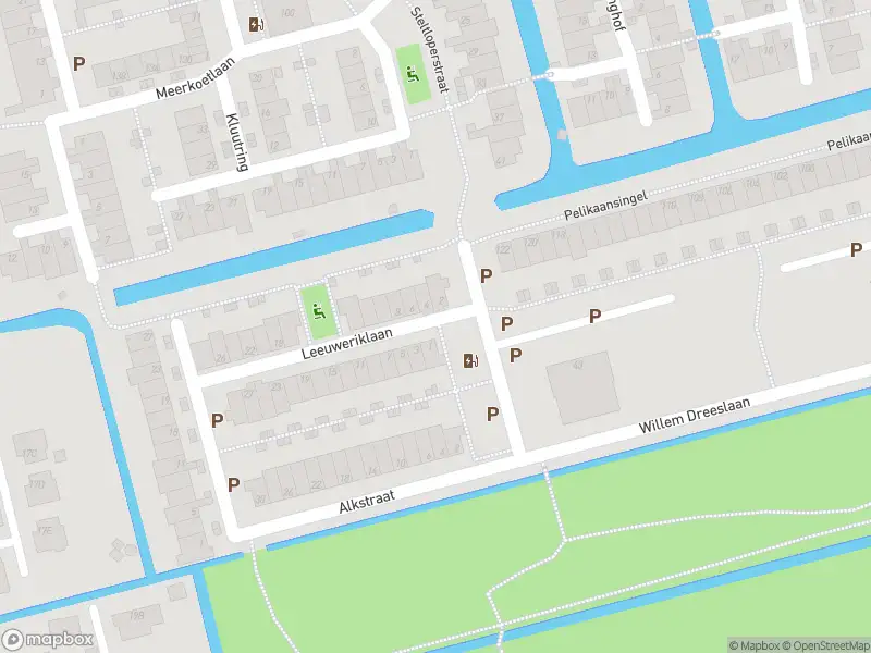 Ambulance met grote spoed naar de Leeuweriklaan in Delft