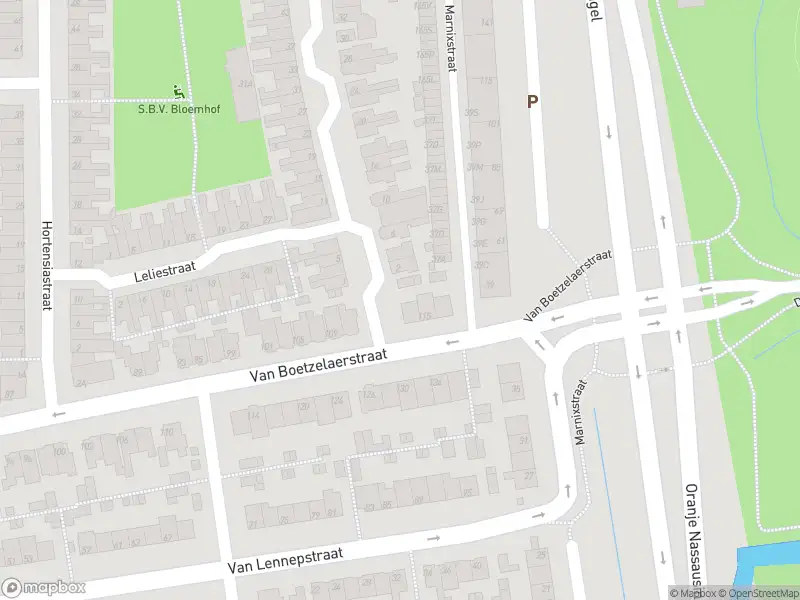 Ambulance met grote spoed naar de Hooftstraat in Alphen aan den Rijn