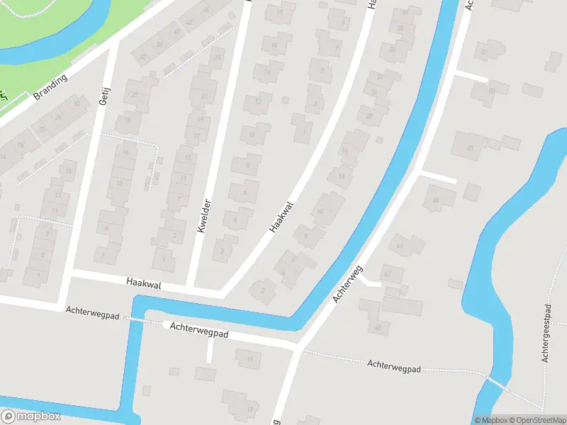 Ambulance met grote spoed naar de Haakwal in Alkmaar