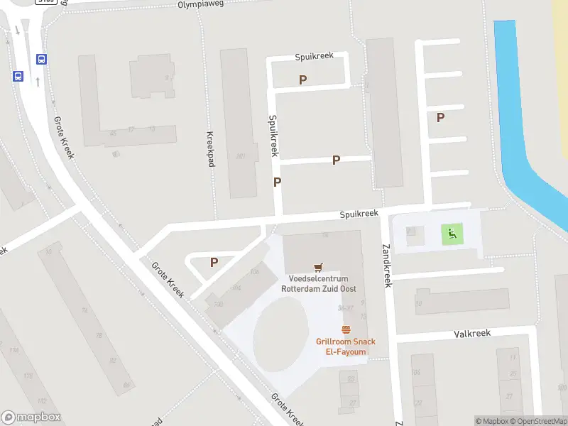 Ambulance met grote spoed naar de Spuikreek in Rotterdam