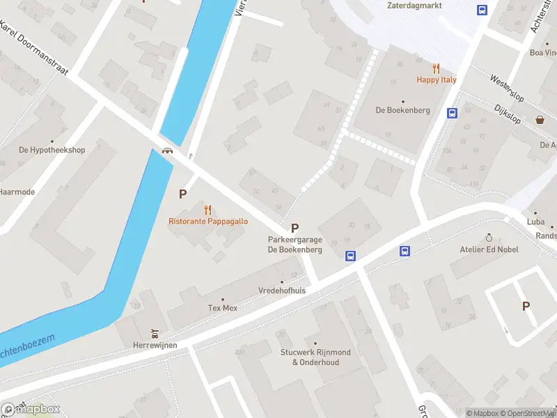 Ambulance met gepaste spoed naar de Karel Doormanstraat in Spijkenisse