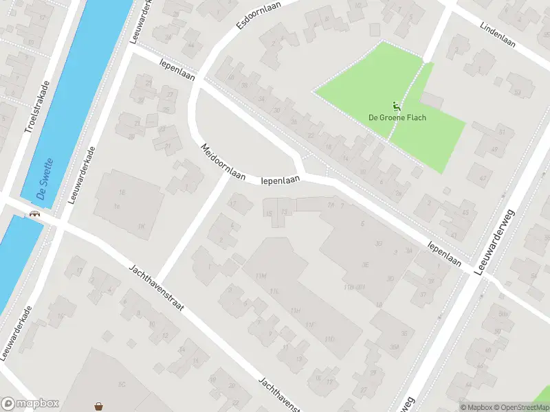 Brandweer en politie met grote spoed naar de Berkenlaan in Sneek vanwege middelgrote brand