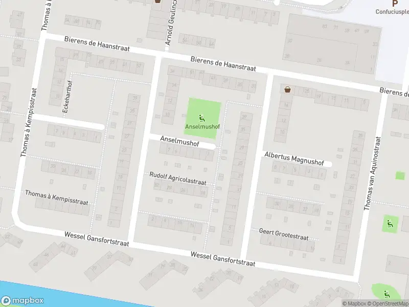 Ambulance met grote spoed naar de Anselmushof in Amsterdam