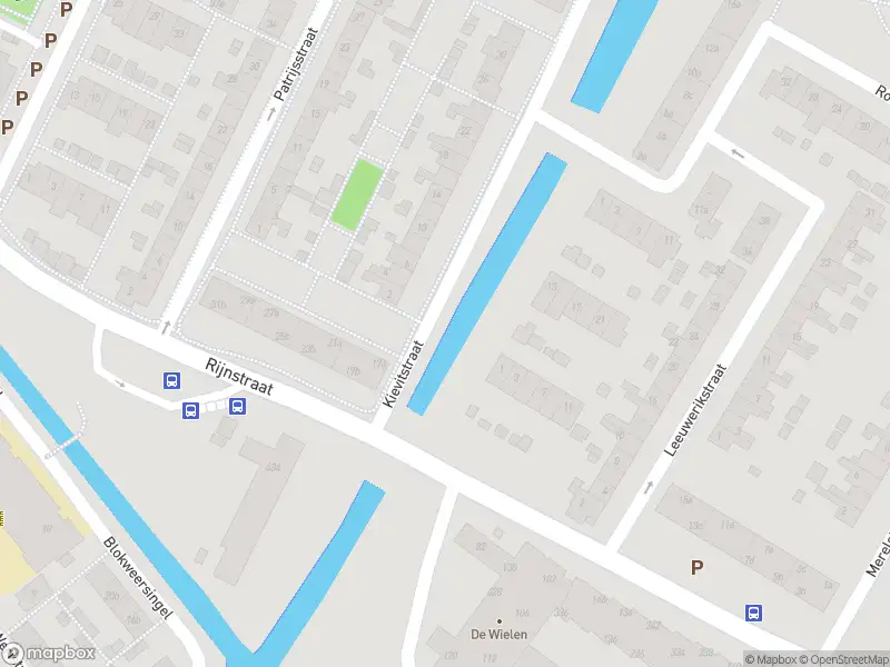 Ambulance met grote spoed naar de Kievitstraat in Alblasserdam