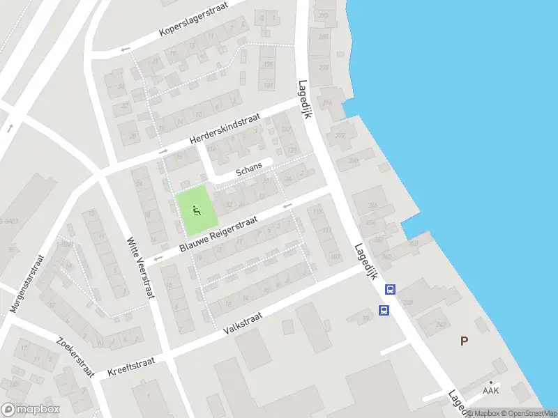 Ambulance met gepaste spoed naar de Blauwe Reigerstraat in Zaandijk