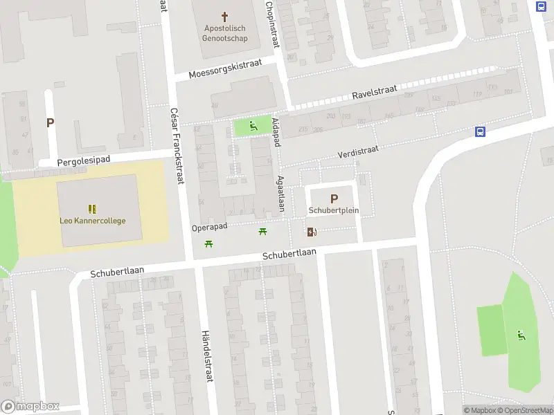 Ambulance met grote spoed naar de Aidapad in Leiden