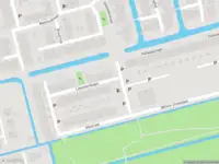 Ambulance met grote spoed naar de Leeuweriklaan in Delft