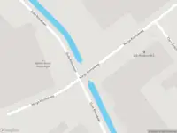 Brandweer met grote spoed naar de Marga Klompéweg in Tilburg vanwege voertuigbrand