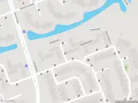 Ambulance met grote spoed naar de Renessehoeve in Vlaardingen