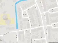 Politie naar de Hendrik van Viandenstraat in Achterveld