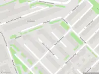 Ambulance met grote spoed naar de Clara Meyer-Wichmannstraat in Amsterdam